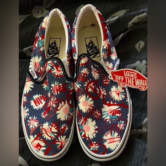 VANS Skaterboard Shoes Women’s sz 9 Slip-on Flowers +VANS graffiti-on-gray NEW - Picture 5 of 12